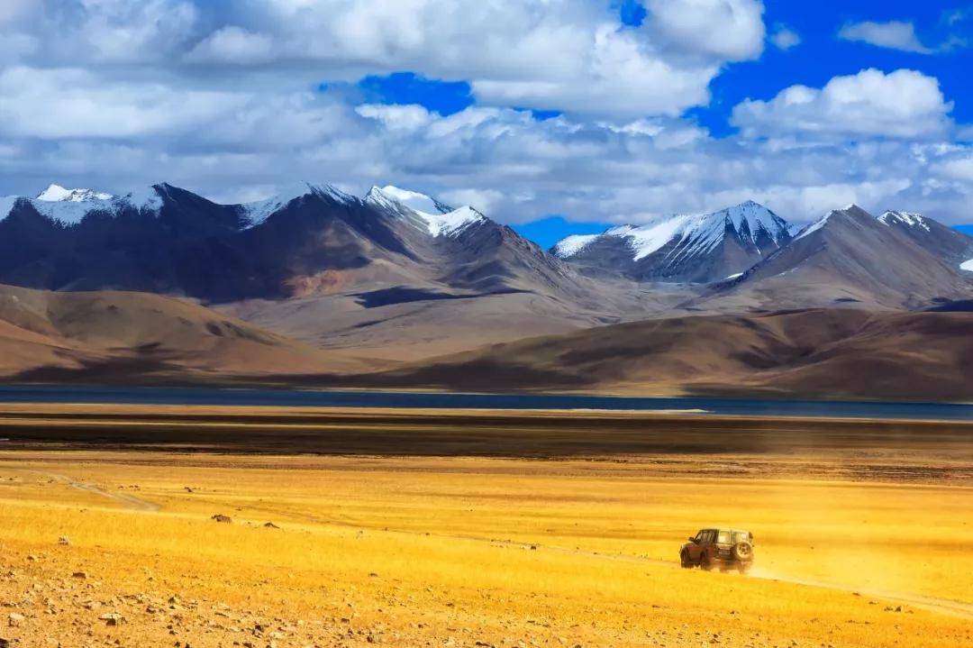 雪域高原，西藏的古老传说与当代传奇交织